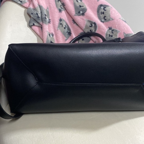 Teddy Blake - Picture 4 of 7